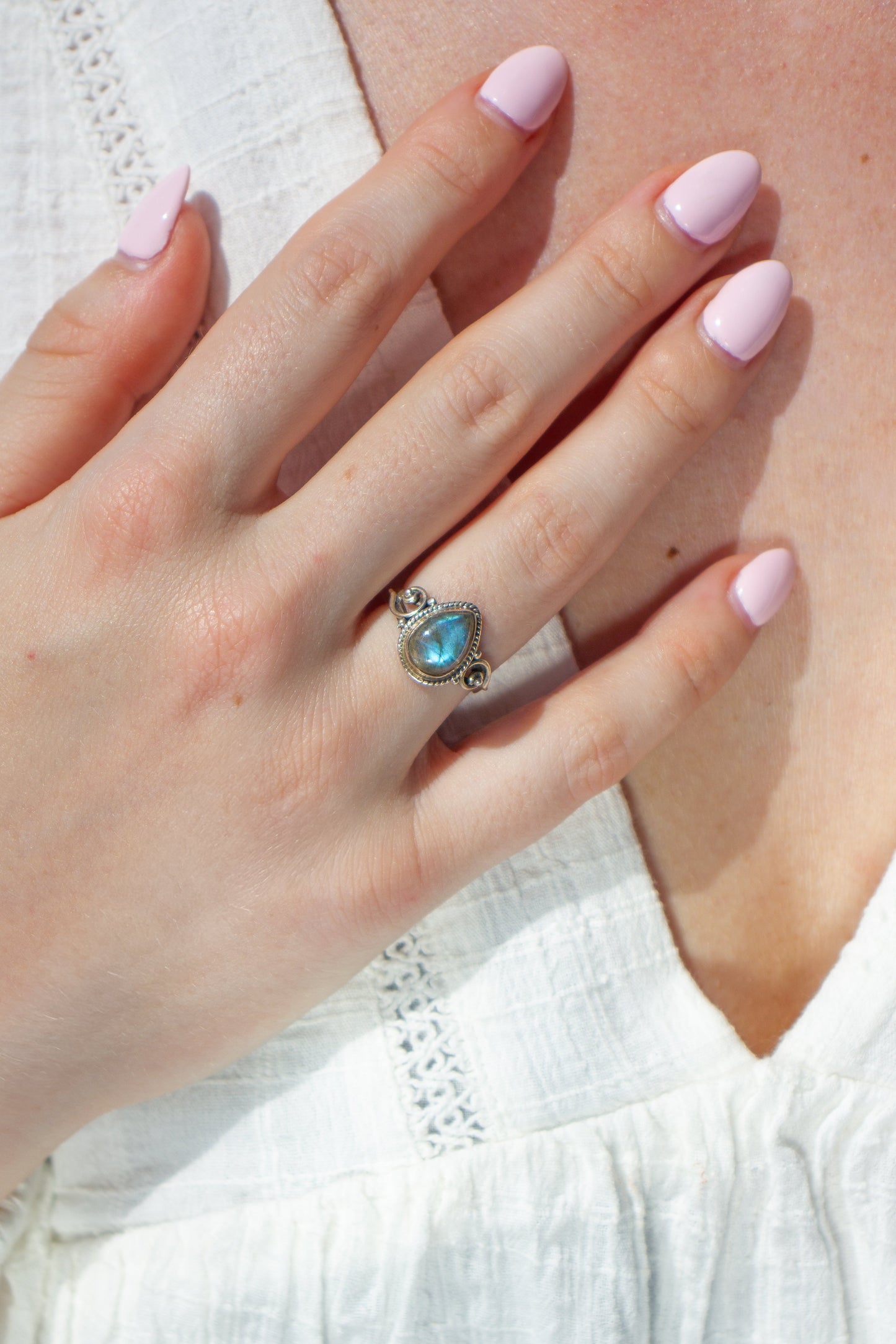 Ring Labradoriet Suri