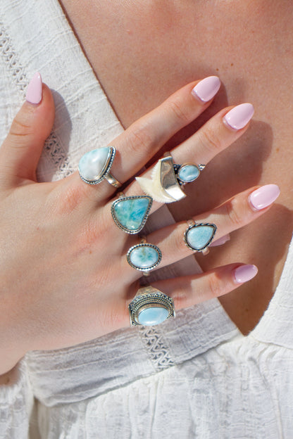 Ring Haaientand en Larimar Oceana
