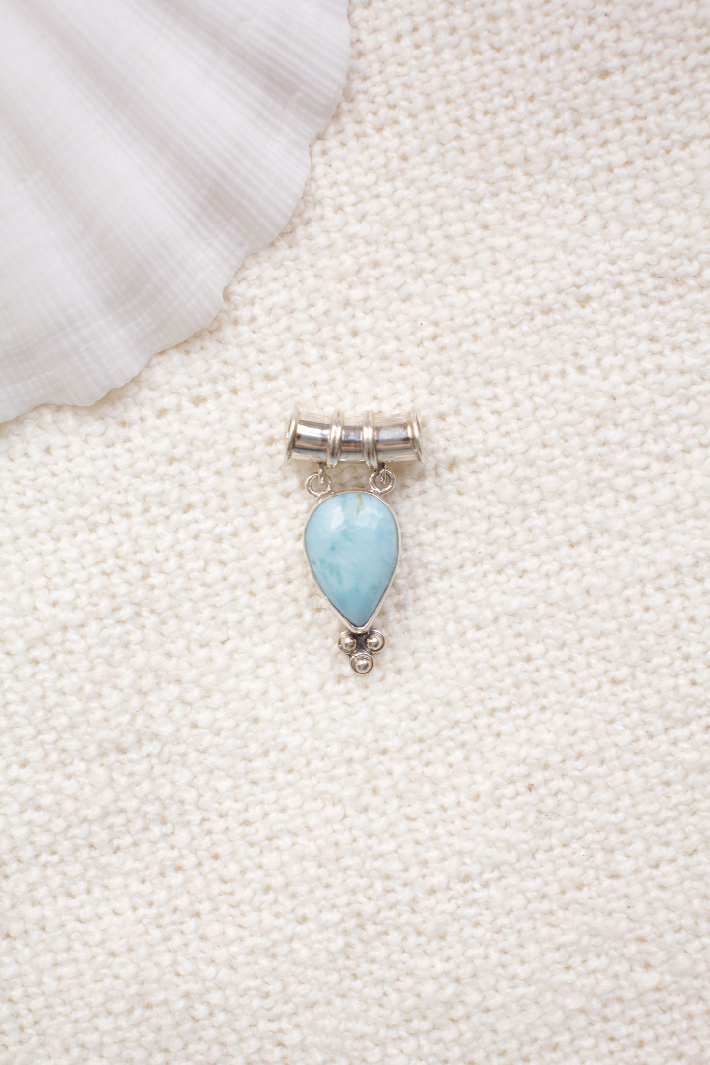 Hanger Larimar Elin